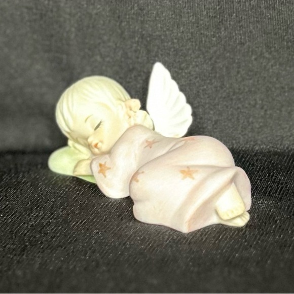 Lefton China sleeping angel figurine, The Christopher Collection 1983. #03824 - Picture 2 of 5